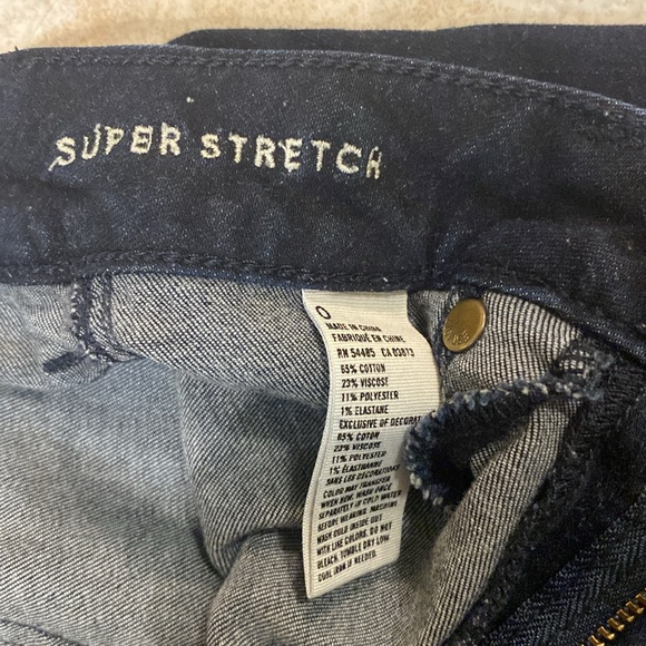 American Eagle ‘super stretch’ jean shorts - Picture 3 of 3